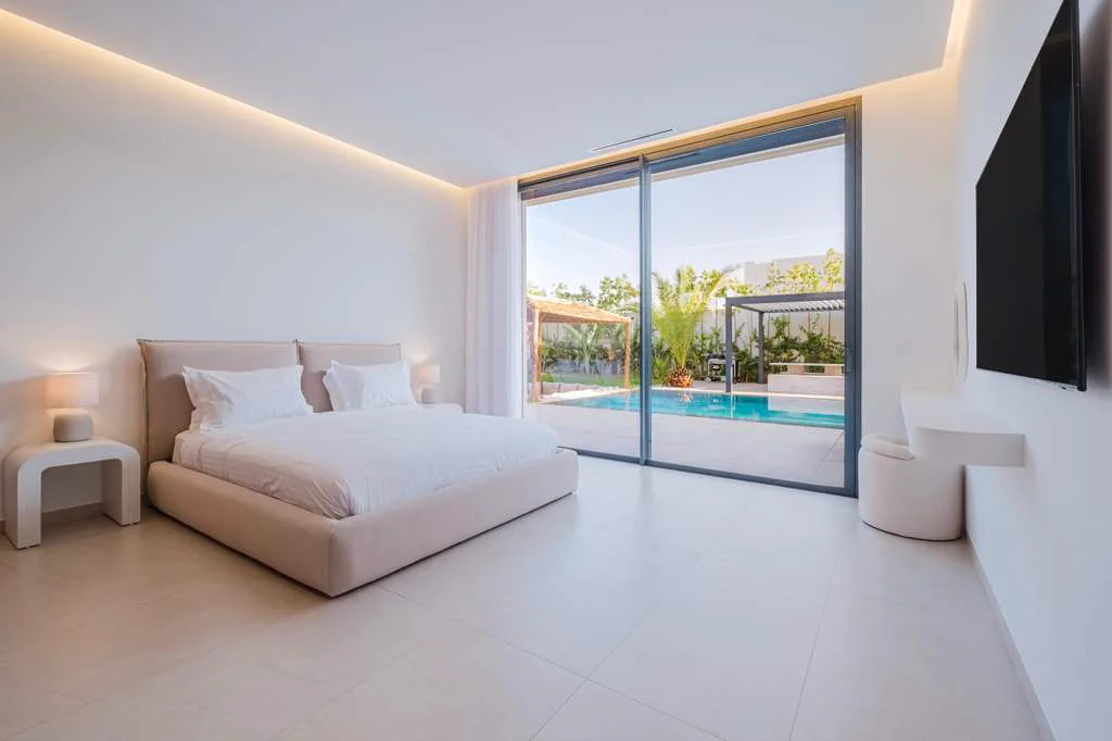 Suite avec accès direct à la piscine